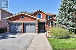 42 BAMBI CRESCENT | Georgina Ontario | Slide Image One
