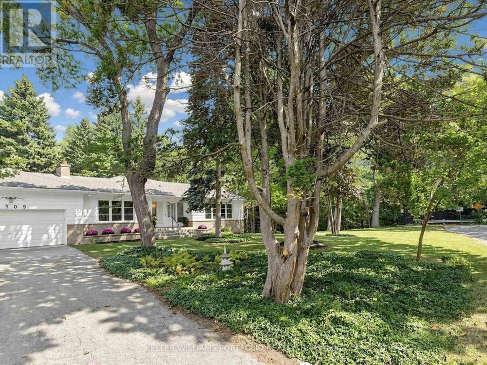 1309 MARTLEY DRIVE E, Mississauga, Ontario L5H 1N9