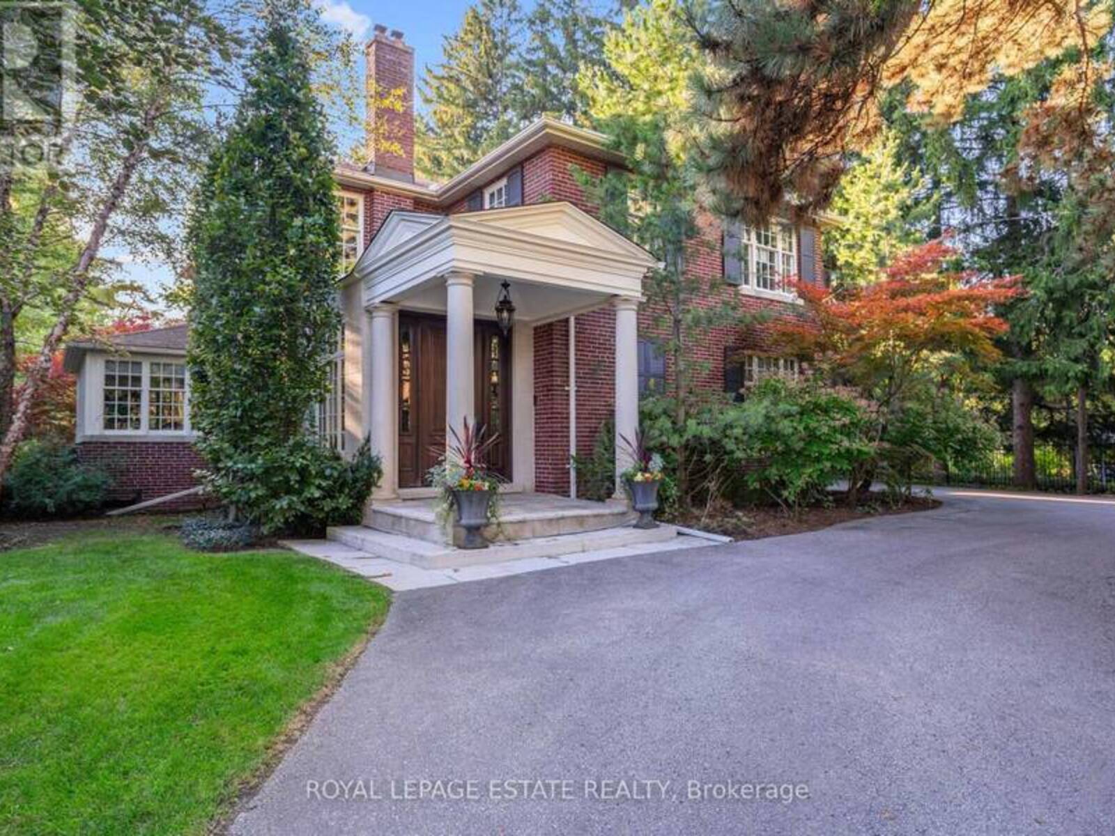 22 HILL CRESCENT, Toronto, Ontario M1M 1H9