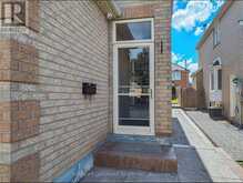 106 CLARION CRESCENT | Markham Ontario | Slide Image Three