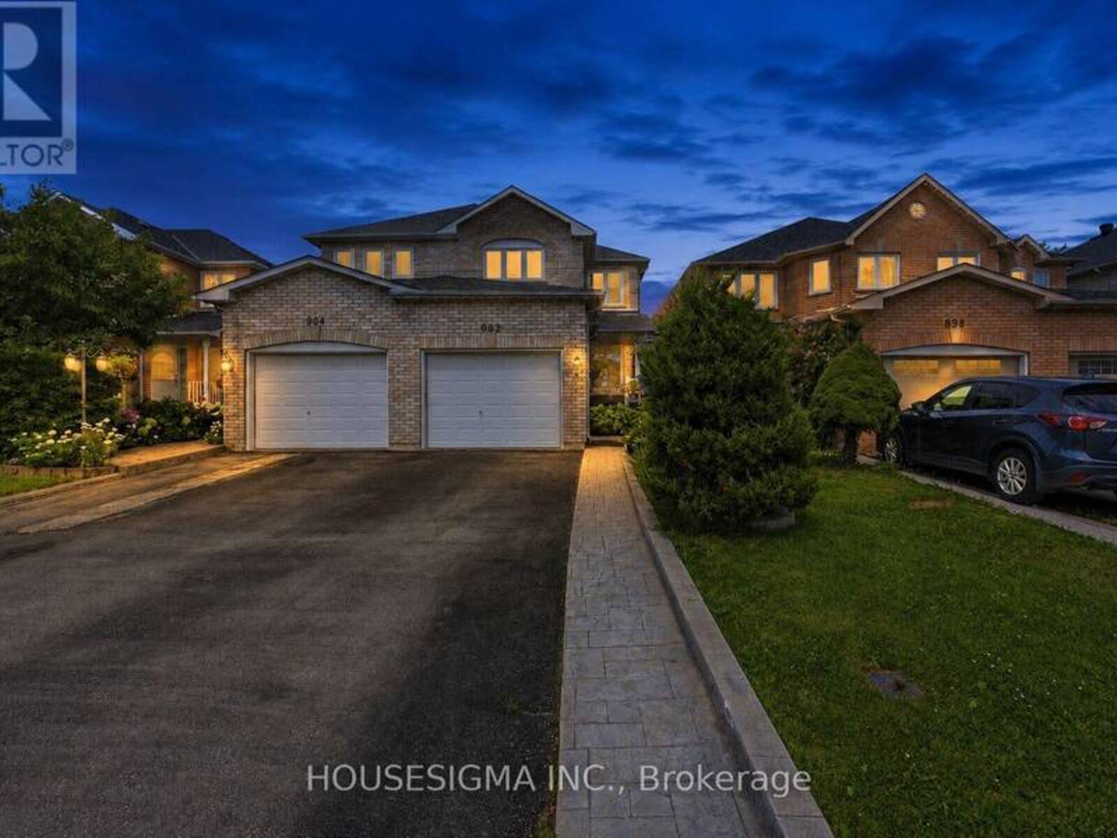 902 APPLECROFT CIRCLE, Mississauga, Ontario L5V 2A7