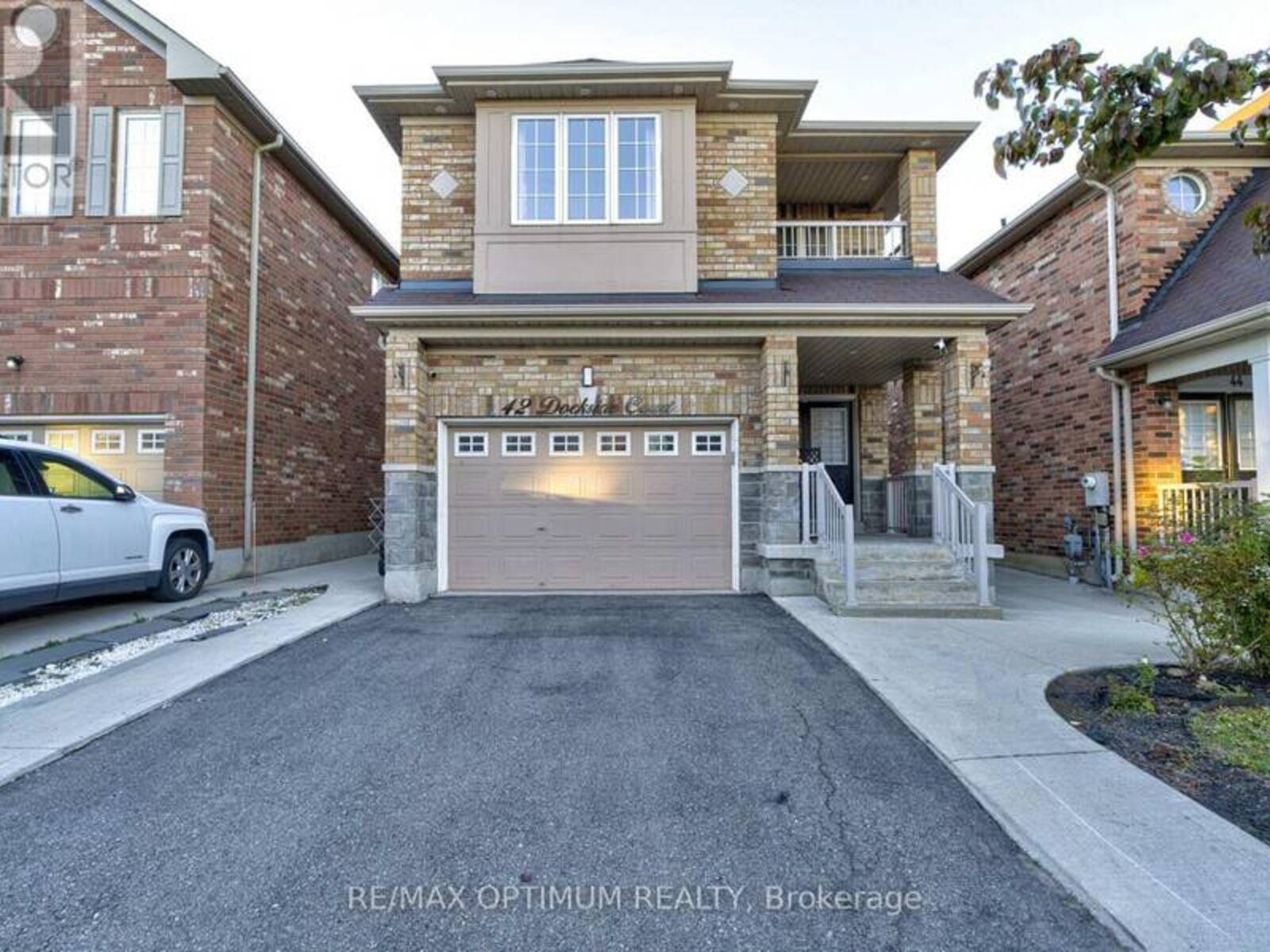 42 DOCKSIDE COURT, Brampton, Ontario L6Z 0G3