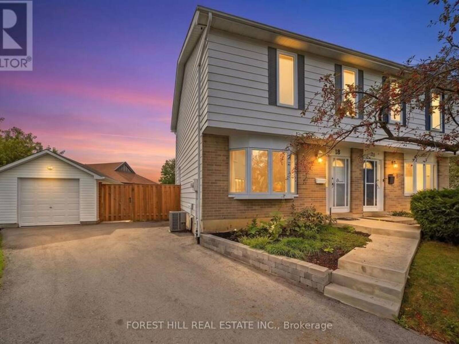 18 GRISELDA COURT, Brampton, Ontario L6S 1M6