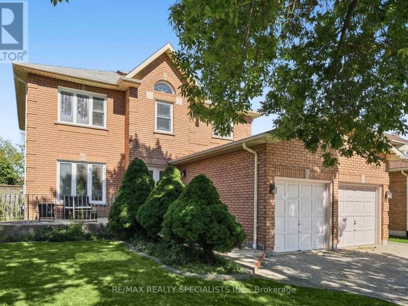 1099 THORESBY DRIVE, Oakville, Ontario L6J 7M6
