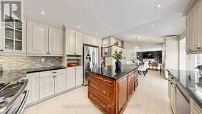 23 SHAWFIELD CRESCENT | Toronto Ontario | Slide Image Thirteen