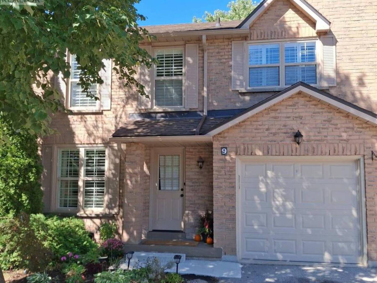9 - 2272 MOWAT AVENUE, Oakville, Ontario L6H 5L8