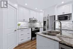 659 CHERRYWOOD DRIVE | Burlington Ontario | Slide Image Eleven
