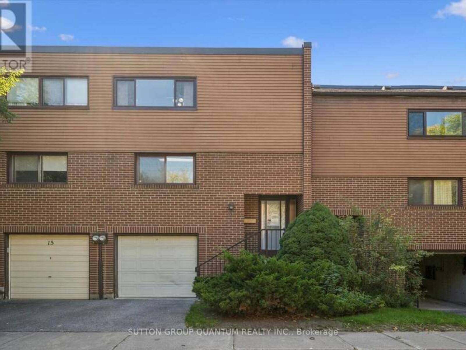 32 - 13 BURNT MEADOWAY, Toronto, Ontario M2H 2V2