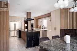 72 DEVONSLEIGH BOULEVARD | Richmond Hill Ontario | Slide Image Thirteen