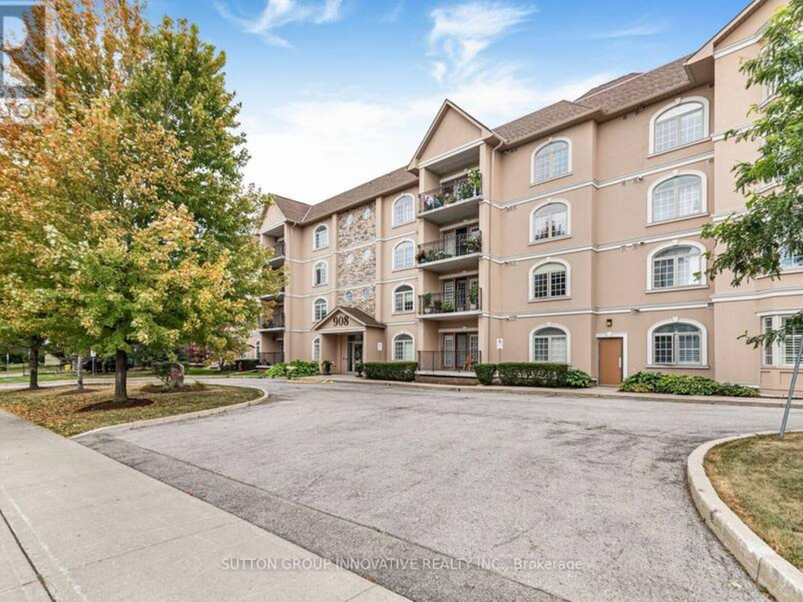 303 - 908 MOHAWK ROAD E, Hamilton, Ontario L8T 2R8