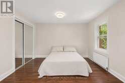 8 DAVIES CRESCENT | Toronto Ontario | Slide Image Twelve