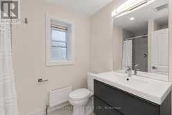 8 DAVIES CRESCENT | Toronto Ontario | Slide Image Fifteen