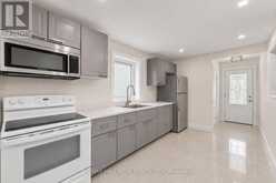 8 DAVIES CRESCENT | Toronto Ontario | Slide Image Eight