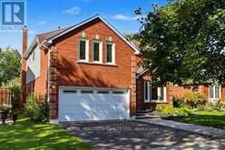 19 PEACHTREE CRESCENT | Clarington Ontario | Slide Image Two