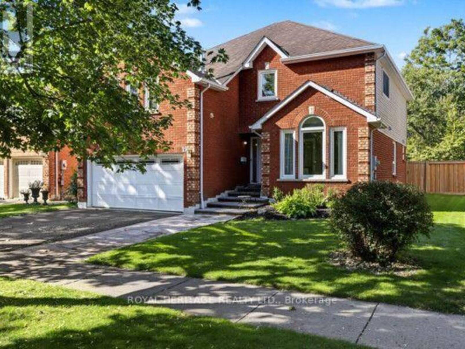 19 PEACHTREE CRESCENT, Clarington, Ontario L1C 4K8