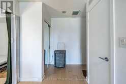 541 - 15 ICEBOAT TERRACE | Toronto Ontario | Slide Image Seven