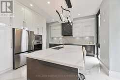 96 SQUIRES AVENUE | Toronto Ontario | Slide Image Thirteen