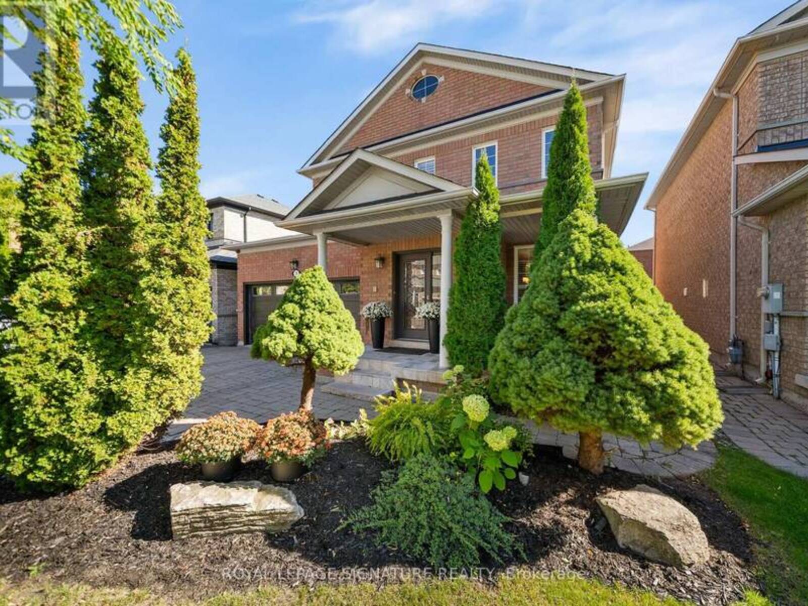19 DACE DRIVE, Vaughan, Ontario L4H 2C2