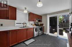 17 BENJAMIN LANE | Barrie Ontario | Slide Image Thirteen