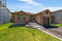 17 BENJAMIN LANE | Barrie Ontario | Slide Image One