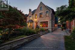 50 QUEEN MARYS DRIVE | Toronto Ontario | Slide Image One