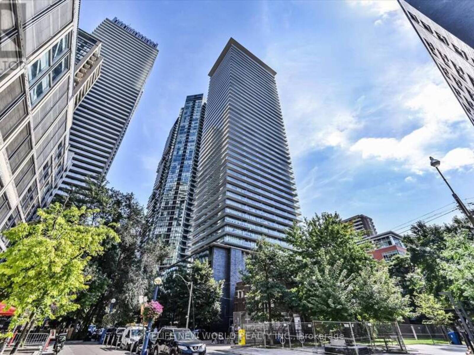 1704 - 33 CHARLES STREET E, Toronto, Ontario M4Y 1R9