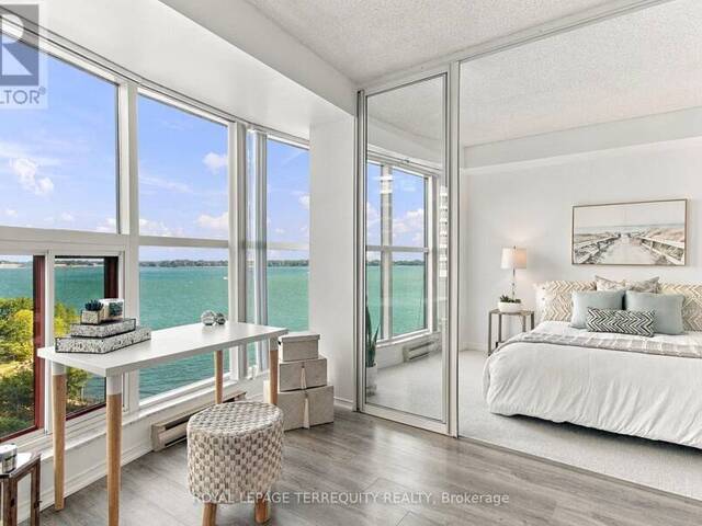 1104 - 99 HARBOUR SQUARE Toronto Ontario, M5J 2H2 - 1 Bedroom Waterfront Condo For Sale