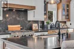 10 FARMCREST COURT | Nobleton Ontario | Slide Image Twelve