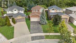 34 BALMORAL PLACE | Barrie Ontario | Slide Image Two