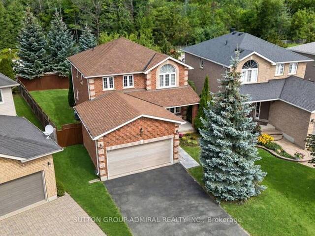 34 BALMORAL PLACE Barrie Ontario, L4N 0Y9 - 4 Bedrooms Home For Sale