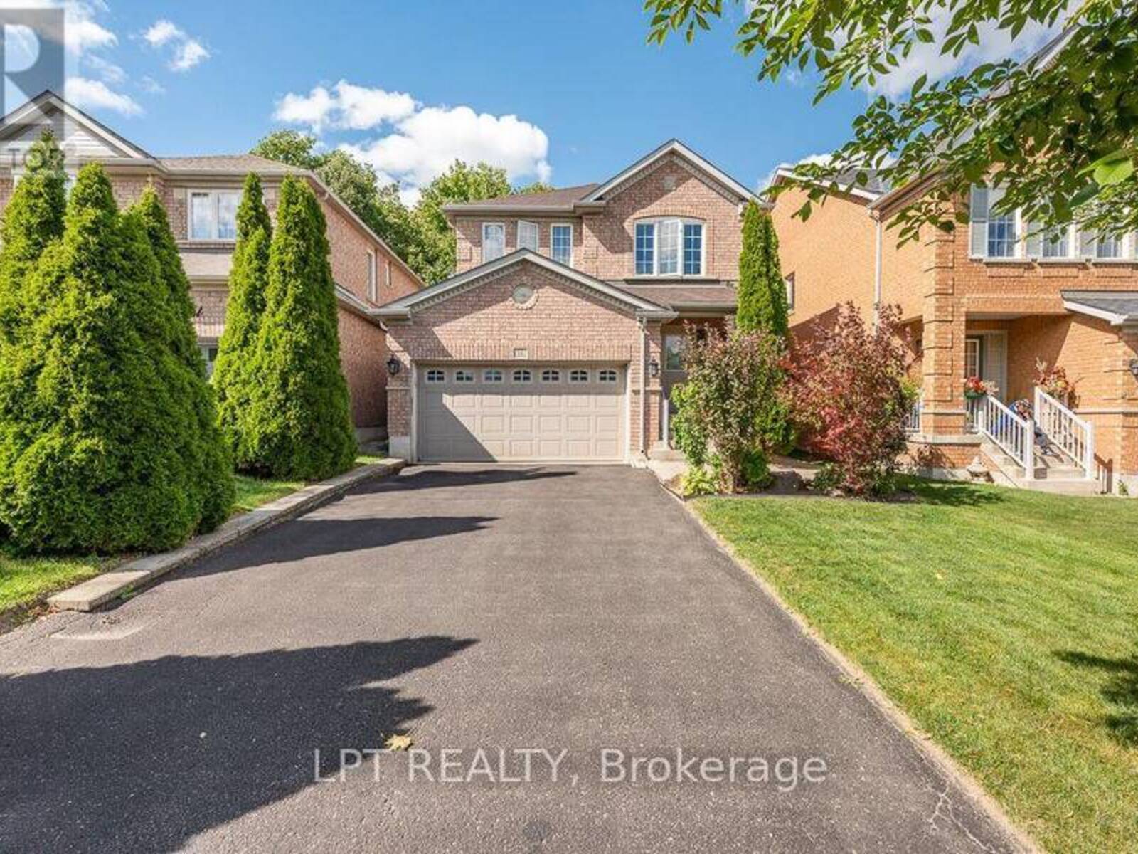 16 OAK GARDENS COURT, Brampton, Ontario L6R 2Y6
