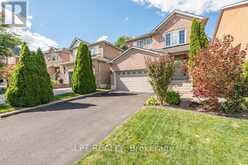 16 OAK GARDENS COURT | Brampton Ontario | Slide Image Two