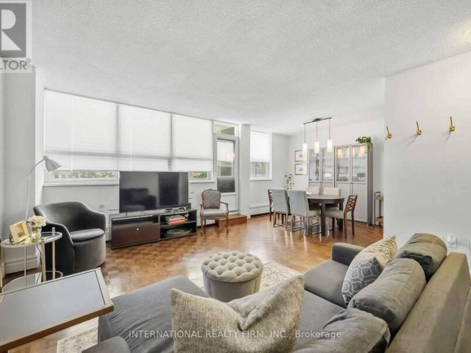 101 - 151 LA ROSE AVENUE E, Toronto, Ontario M9P 1B3
