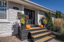 43 MILLER DRIVE | Ancaster Ontario | Slide Image Three