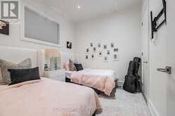 90 MCGILLIVRAY AVENUE | Toronto Ontario | Slide Image Thirty-three