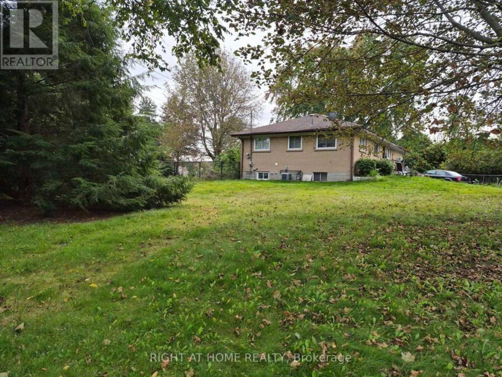 125 RIVERGLEN DRIVE, Georgina, Ontario L4P 2R3