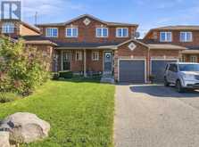 75 COURTNEY CRESCENT | Barrie Ontario | Slide Image Three