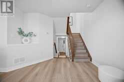 98 BLOOM CRESCENT | Hamilton Ontario | Slide Image Four