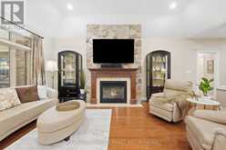 4 SUMMIT DRIVE | Hamilton Ontario | Slide Image Six