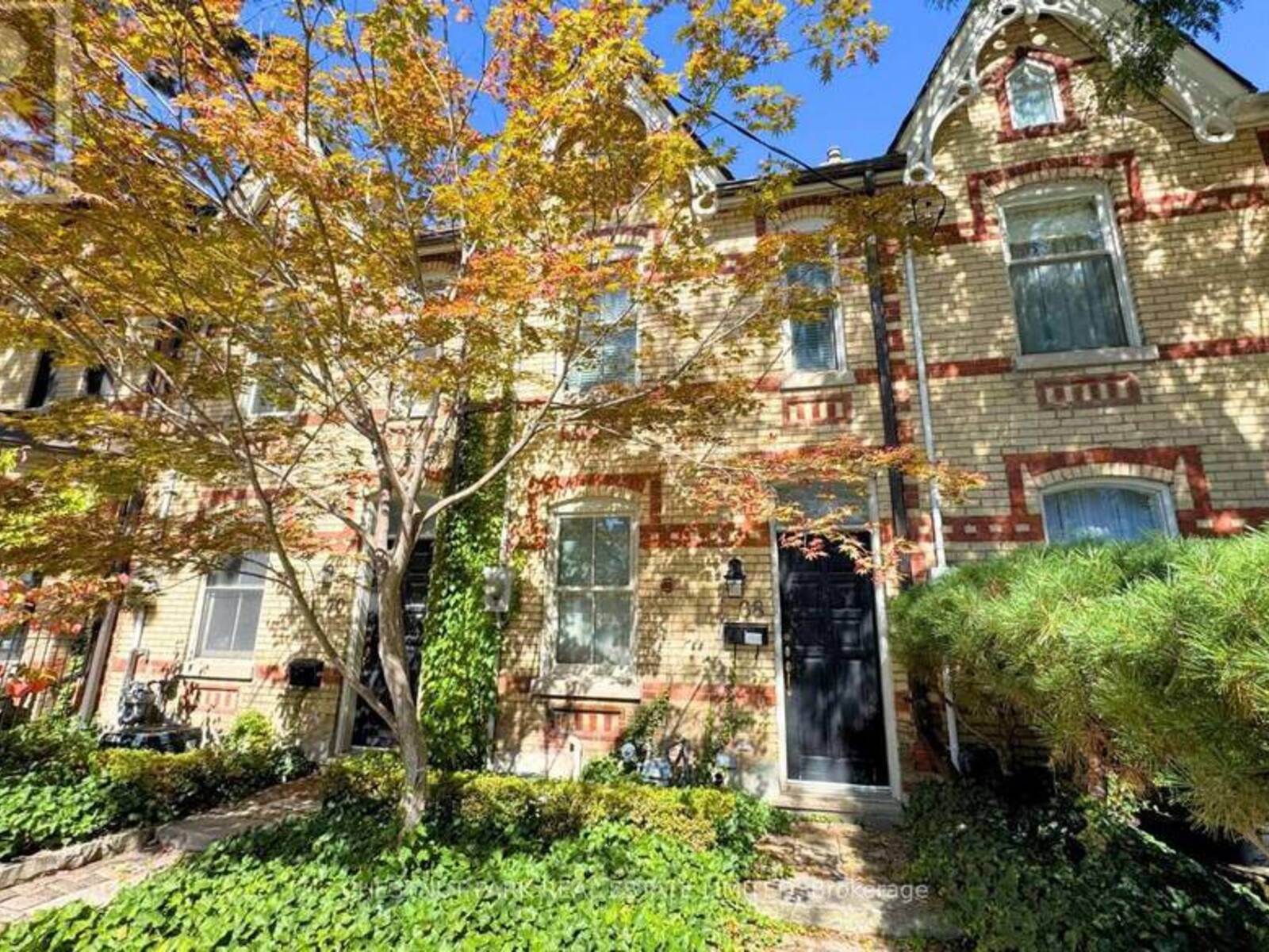 68 BELMONT STREET, Toronto, Ontario M5R 1P8