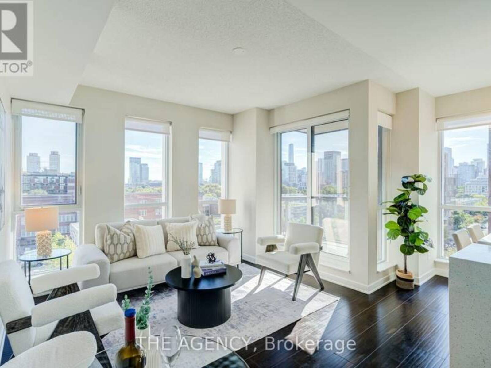 705 - 55 REGENT PARK BOULEVARD, Toronto, Ontario M5A 0C2