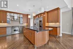 23 BRYSON DRIVE | Richmond Hill Ontario | Slide Image Twelve