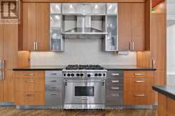 23 BRYSON DRIVE | Richmond Hill Ontario | Slide Image Thirteen