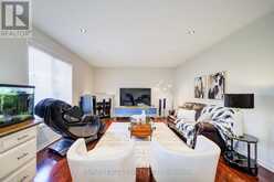 8 HOLLYLANE DRIVE | Markham Ontario | Slide Image Twenty