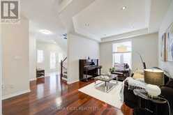 8 HOLLYLANE DRIVE | Markham Ontario | Slide Image Nine