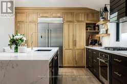 2473 WOBURN CRESCENT | Oakville Ontario | Slide Image Seven