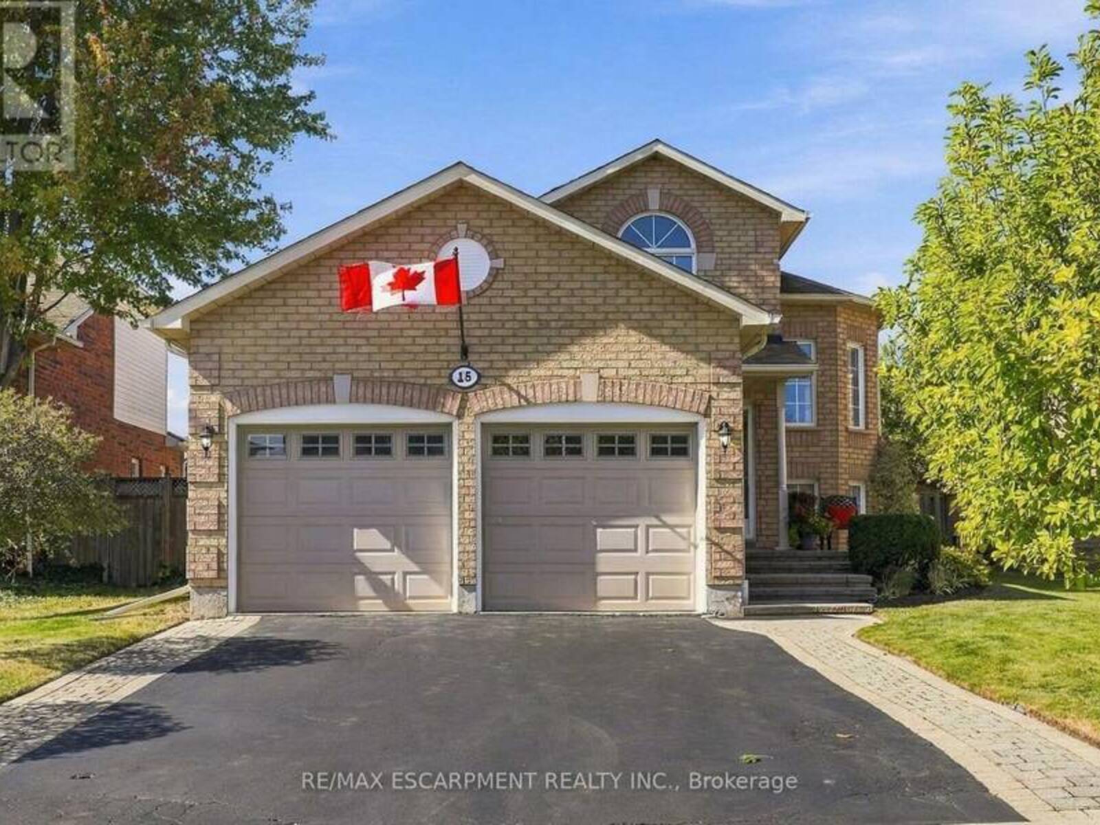 15 DALRYMPLE DRIVE, Hamilton, Ontario L8B 0P6