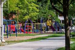 16 ROCHDALE AVENUE | Toronto Ontario | Slide Image Thirty-nine