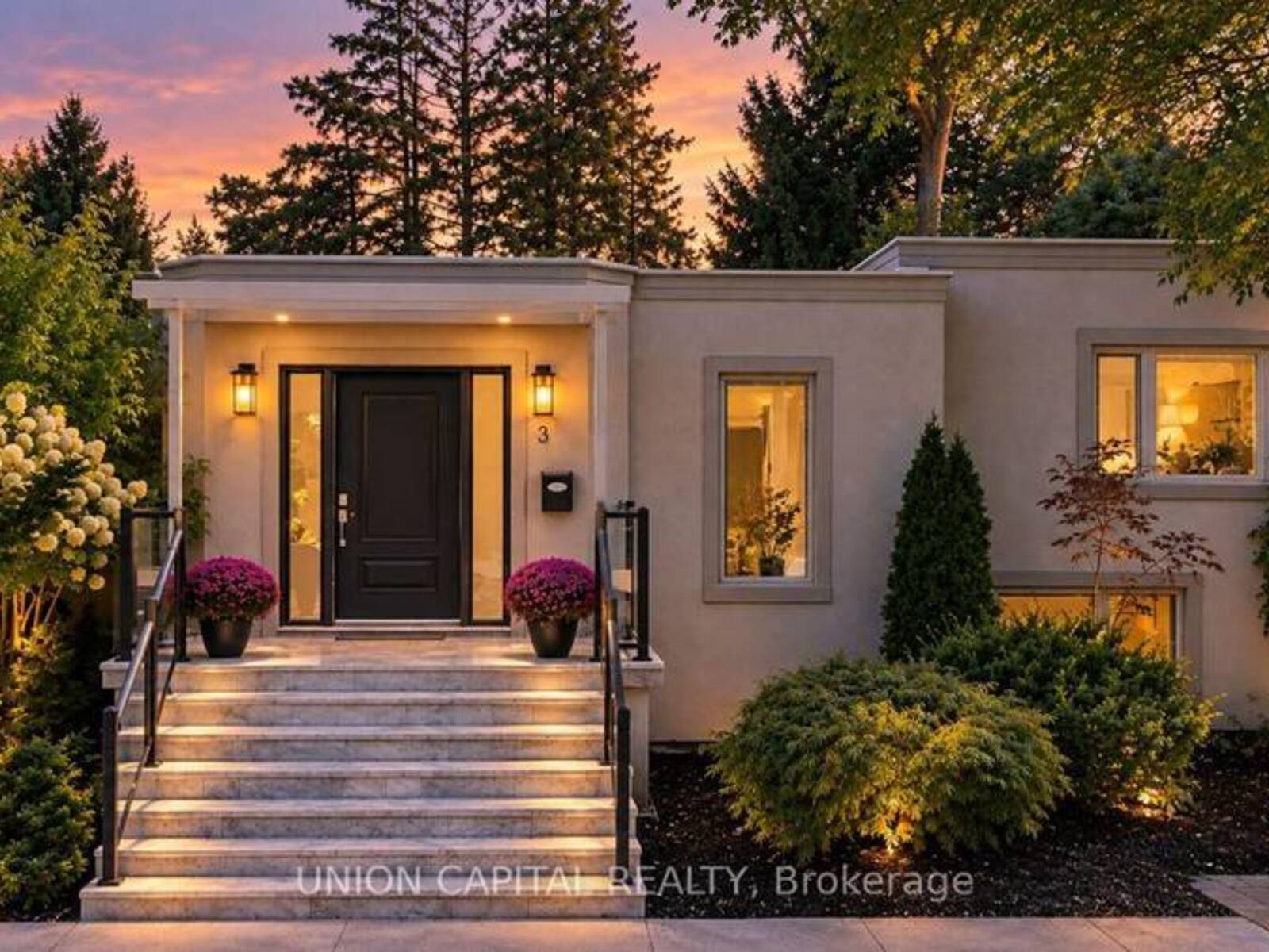 3 ELTON CRESCENT, Toronto, Ontario M8W 2X9