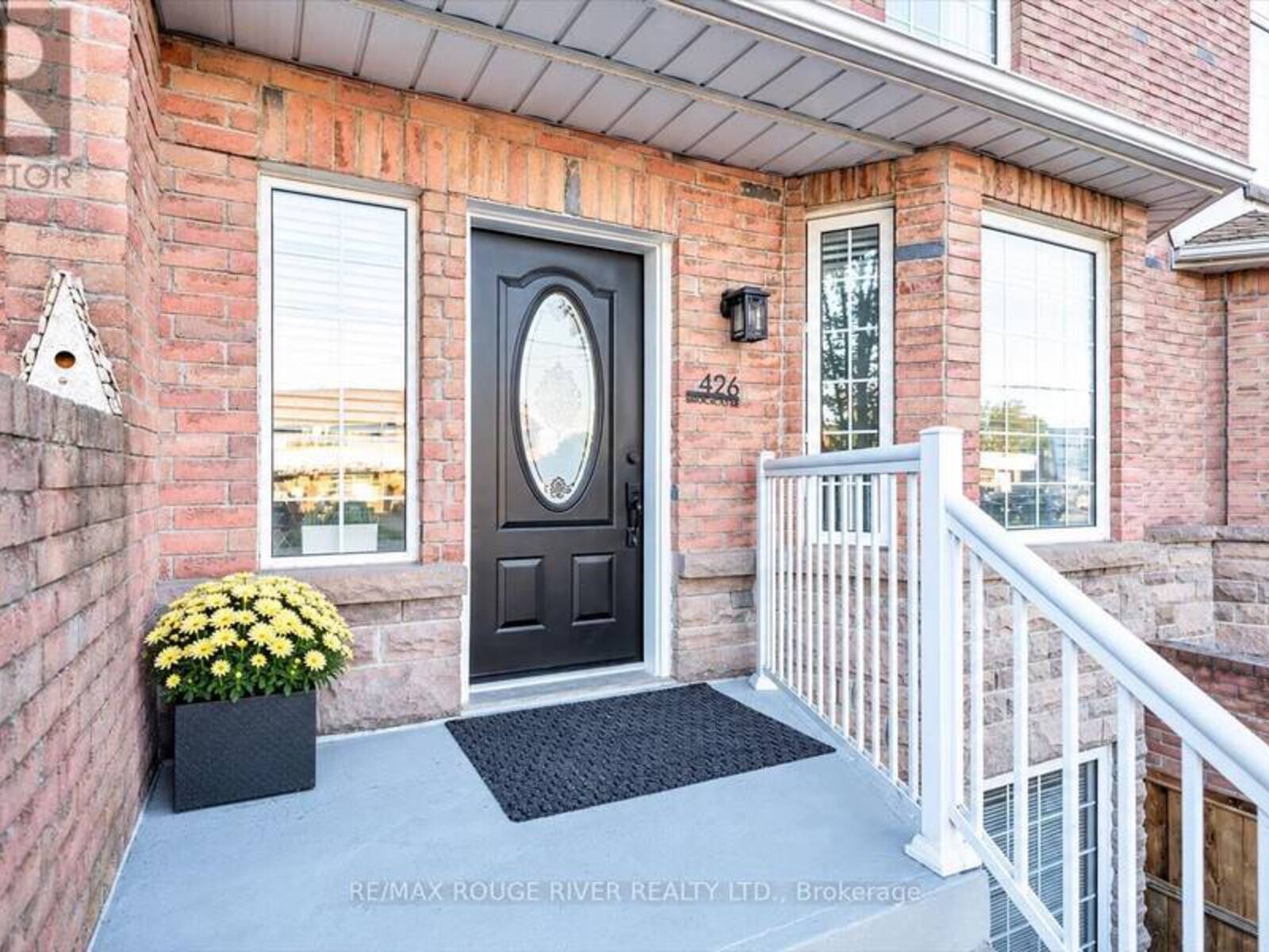 426 BROCK STREET N, Whitby, Ontario L1N 4H9